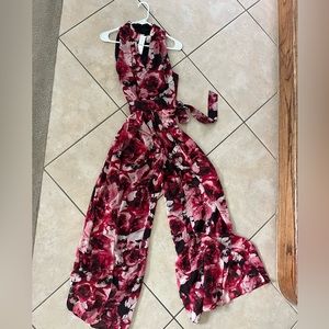 Floral jumper, size 6 NWT